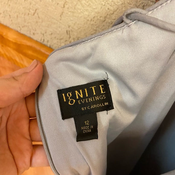 Mermaid style long prom dress! NEVER WORN - Picture 4 of 4